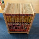 木工工作で小学生が作りましたよ～。本棚です。